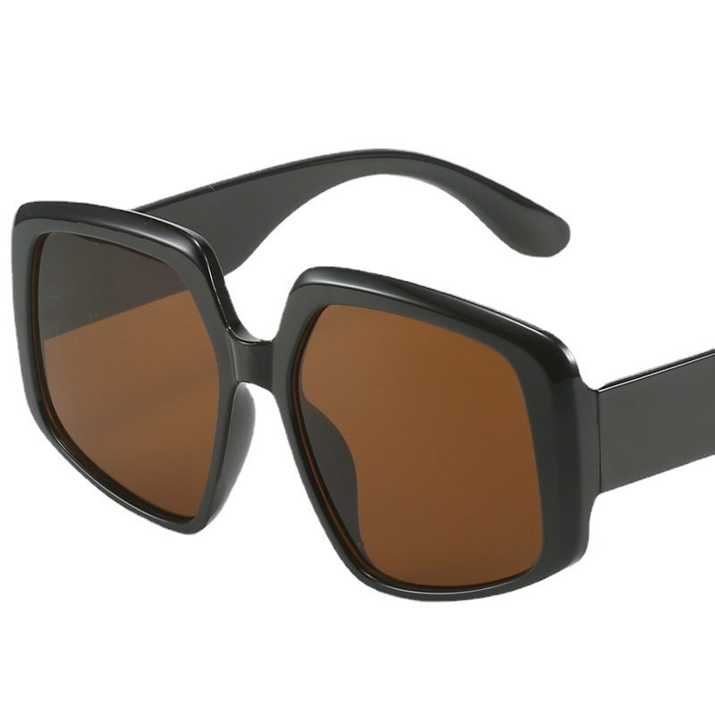 Damen moderne quadratische Sonnenbrille mit hochwertigen UV-Schutztechnologien Karnz