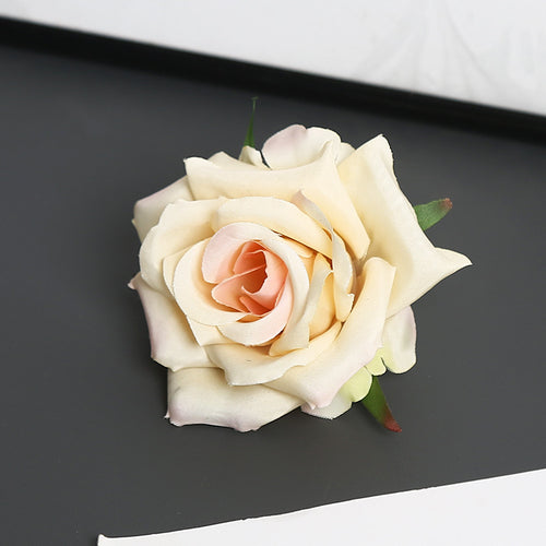 Dekorative Blumen für Tischdekoration Zuhause