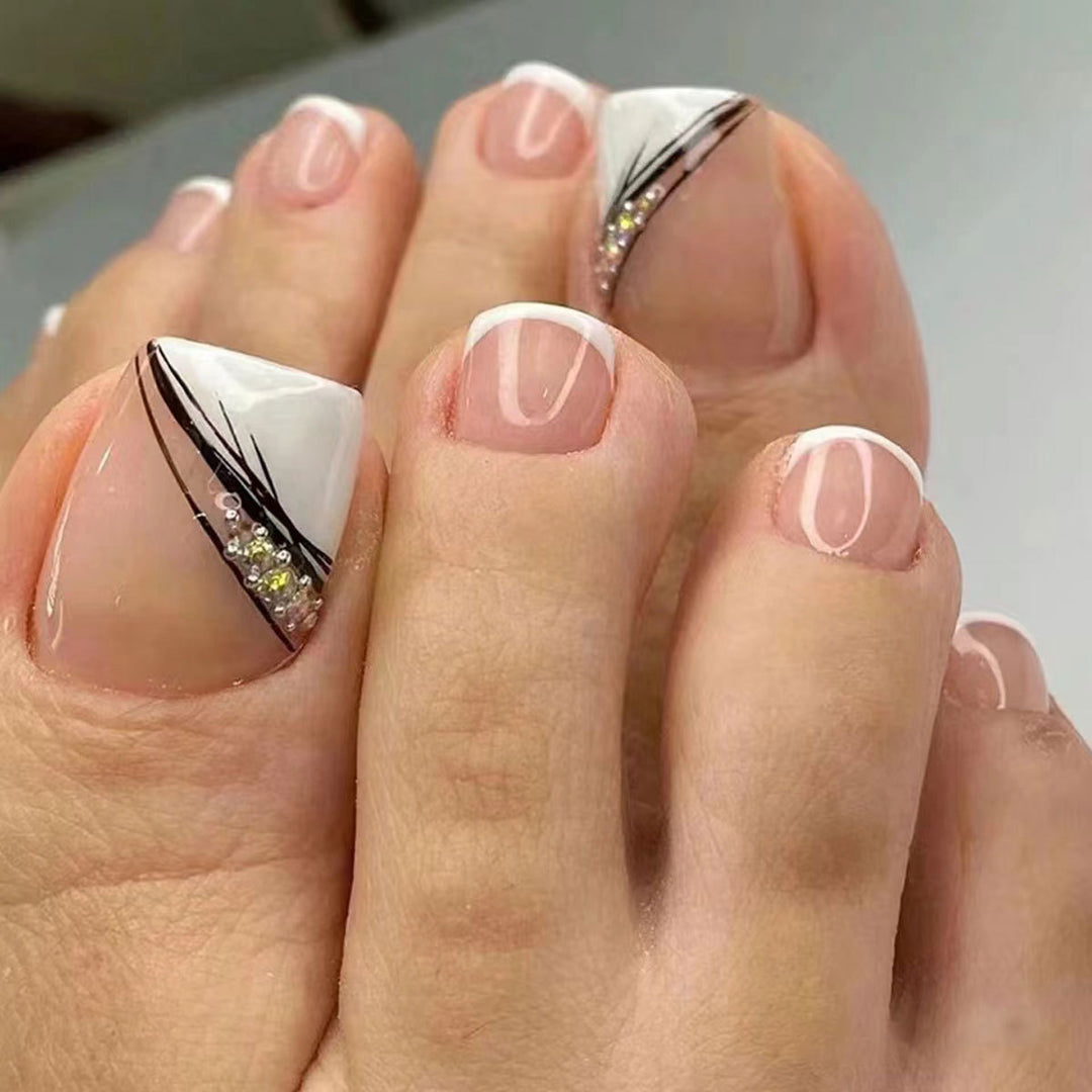 Elegante Französische Spitzen-Pediküre-Nagelkunst