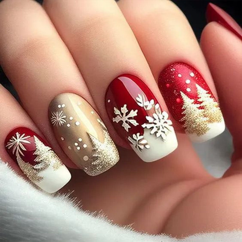 Kunstnägel mit Festlichem Winterdesign Karnz
