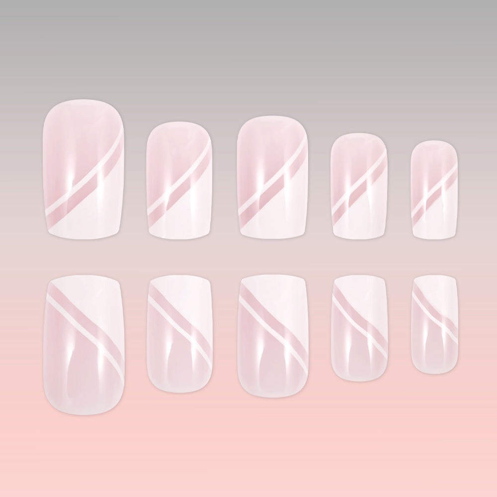 Elegantly gestaltetes geometrisches Nagelkunst-Set Karnz