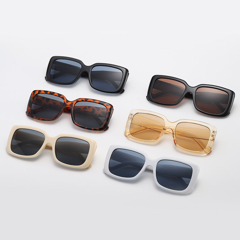 Damen modische quadratische Sonnenbrille mit transparentem Rahmen und innovativem Design Karnz