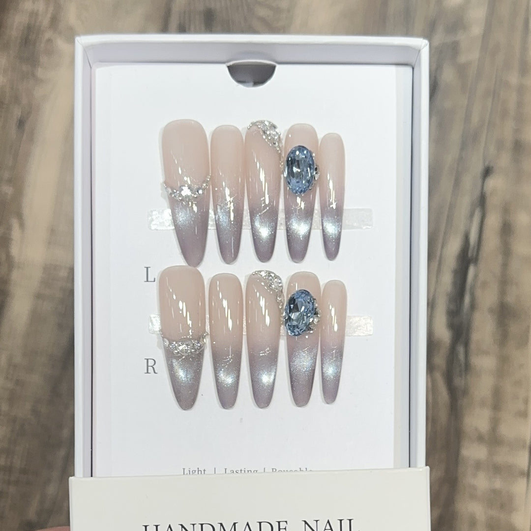 Glamouröses Stiletto Press-On Nagelkunstset mit Strass und Ombre-Design Karnz
