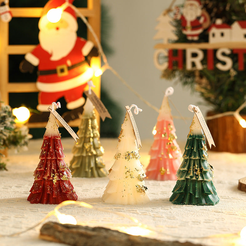 Festive Schichtige Kiefernnadel Texturierte Dekorative Tischwachs Baumkerze