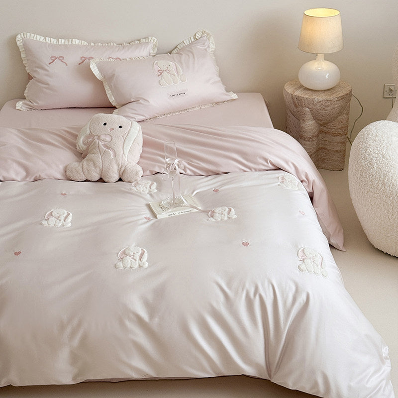 Bestickte Bunny-Applikation Baumwollsatin Bettbezug Set mit rüschigen Kissenbezügen