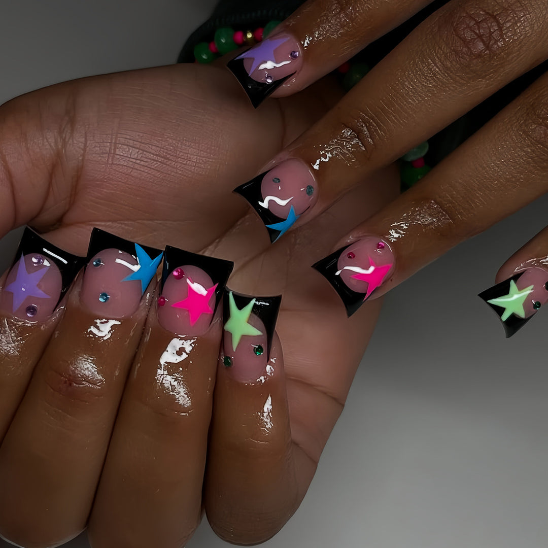 Künstlerisches Stiletto Nagelkunst Set mit Sternakzenten Karnz