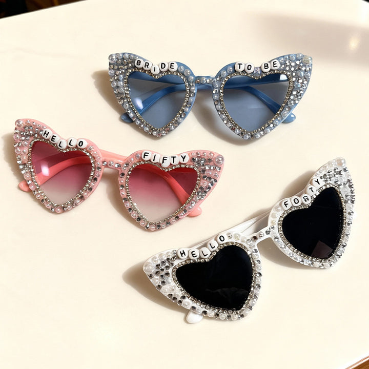 Herzförmige mit Perlen verzierte Sonnenbrille Karnz