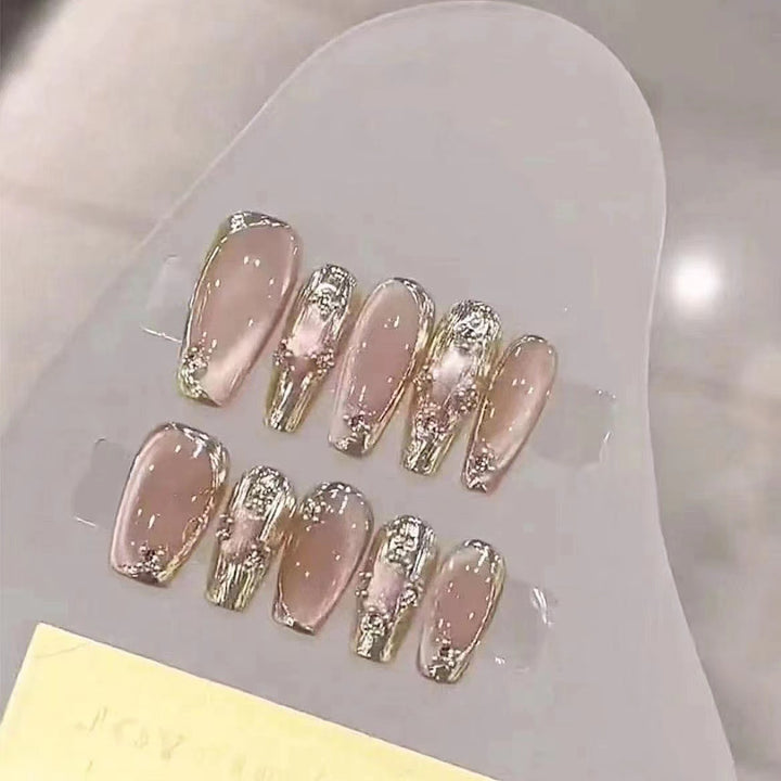 Chic Press-On Nail Art Set Karnz