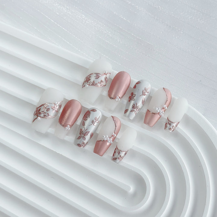 Deluxe Floral Press-On Nail Art Set