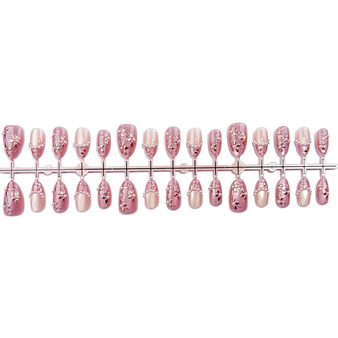 Dekorative Nagelkunst