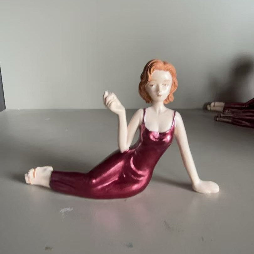Dekorative Figur im Vintage-Stil Karnz