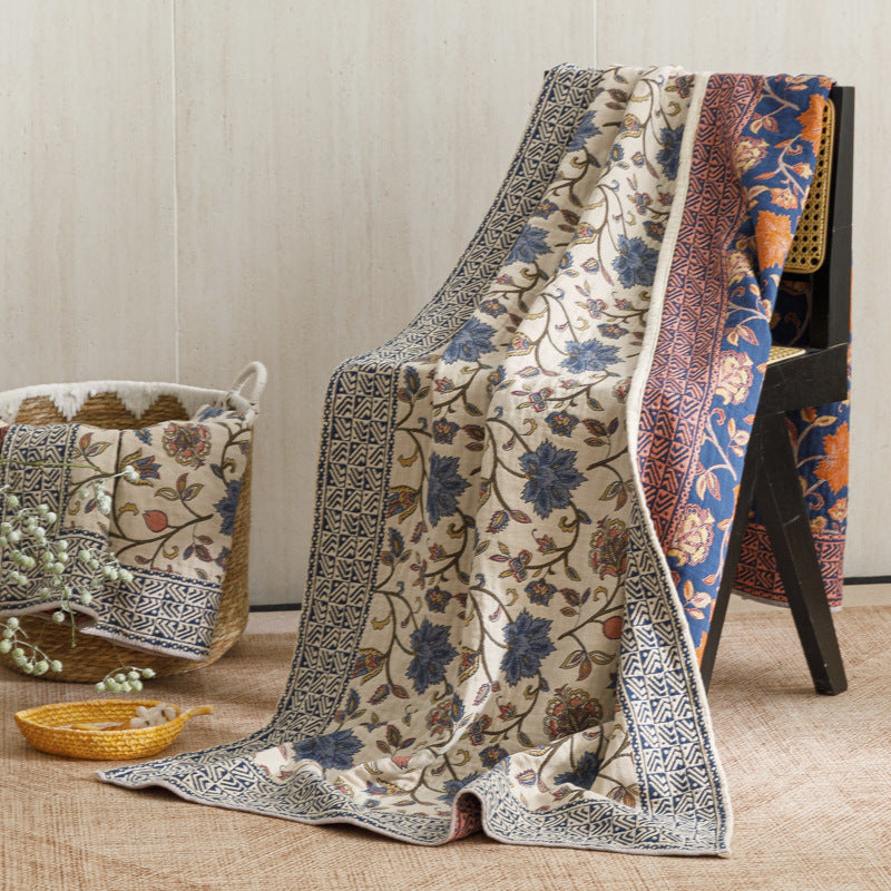 Umkehrbare gesteppt Kantha-Wurfdecke mit floralem Blockdruck