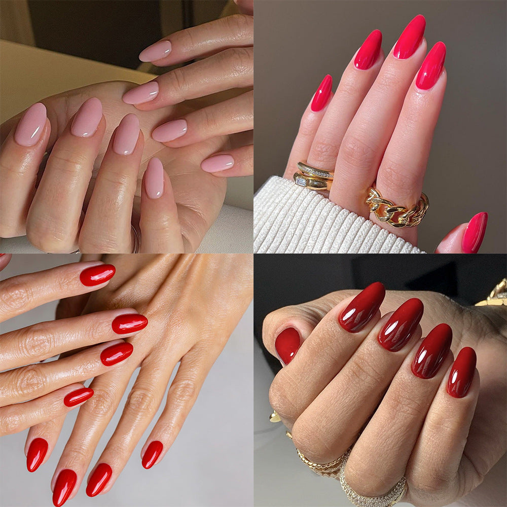 Elegante Kunstnägel mit glossy Oberfläche Karnz