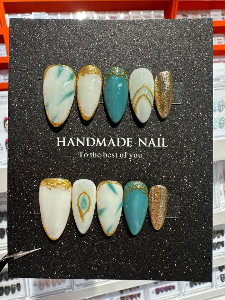 Handgefertigtes dekoratives Press-On-Nagelkunst-Set  1791773546