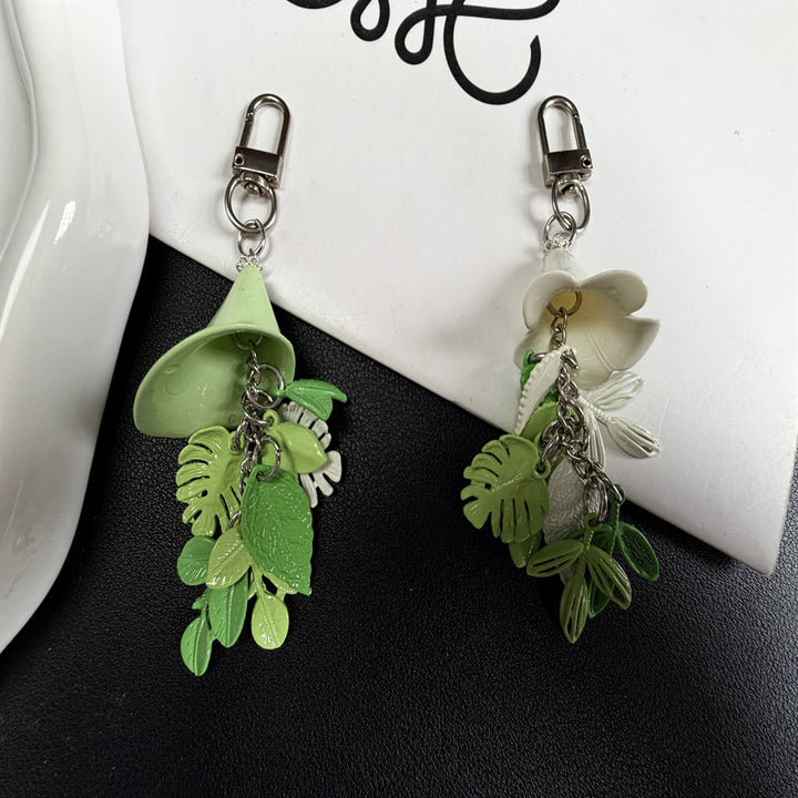 Künstlerischer, pflanzeninspirierter Schlüsselanhänger Karnz
