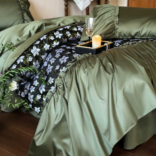Rüsch Satin-ähnliche Wende-Bettbezugset mit floralem Jacquard-Panel und Kissenbezügen