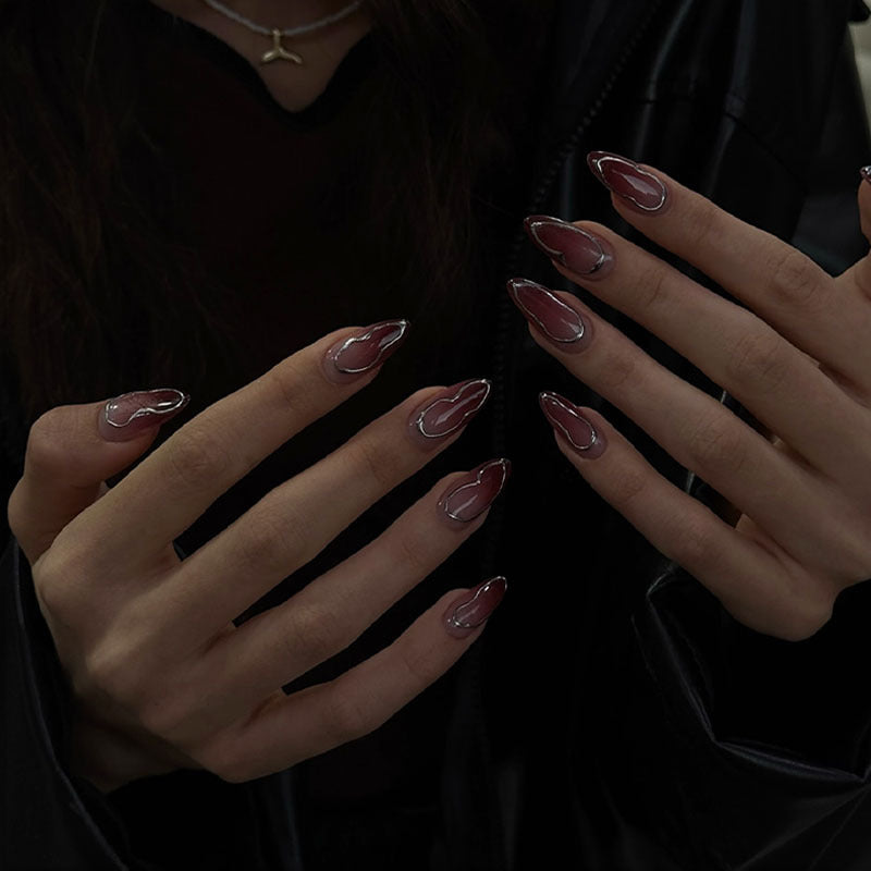Kunstnagelset mit eleganten Ombre-Effekten Karnz