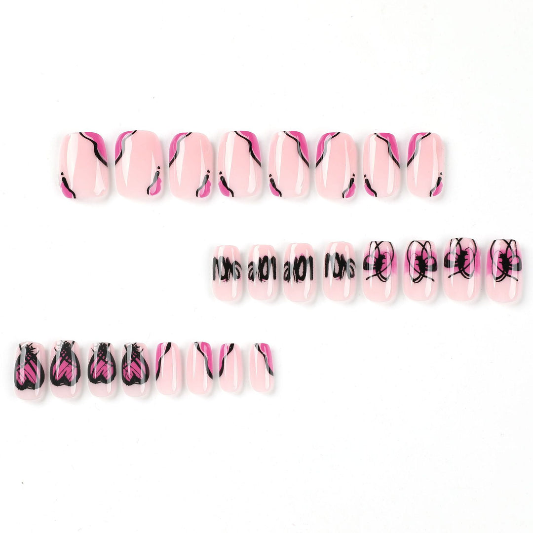 Kreative Nagelkunst mit Herz- und Schmetterlingsdesign Karnz