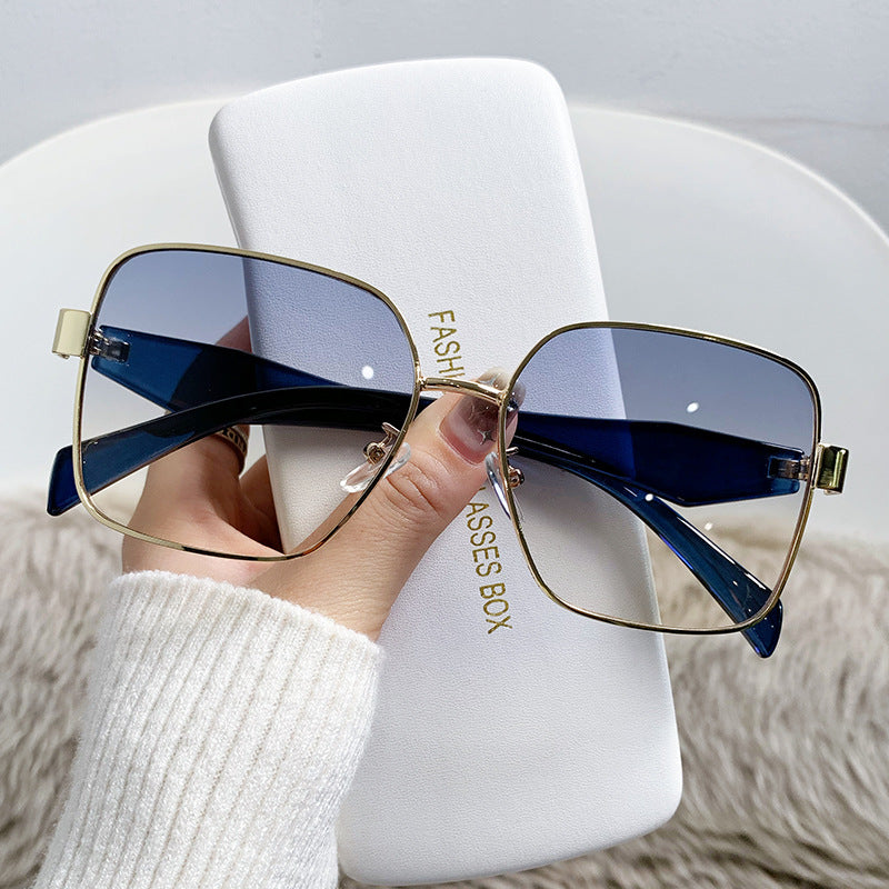 Damen stilvolle quadratische Sonnenbrille mit geschwungenem Rahmen Karnz