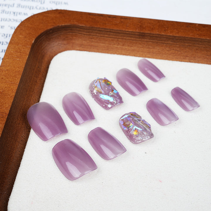 Premium Press-On Nail Set mit glänzenden und glitzernden Akzenten Karnz