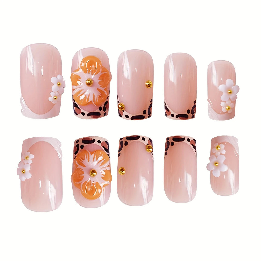 Dekorative florale Press-On Nagelkunst Karnz