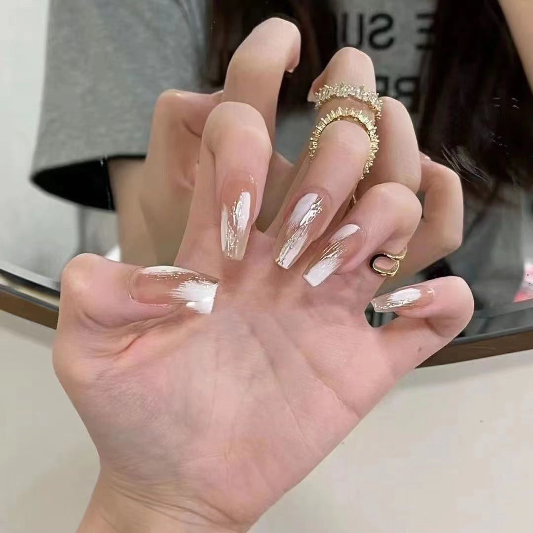 Künstlerische Nagelkunst
