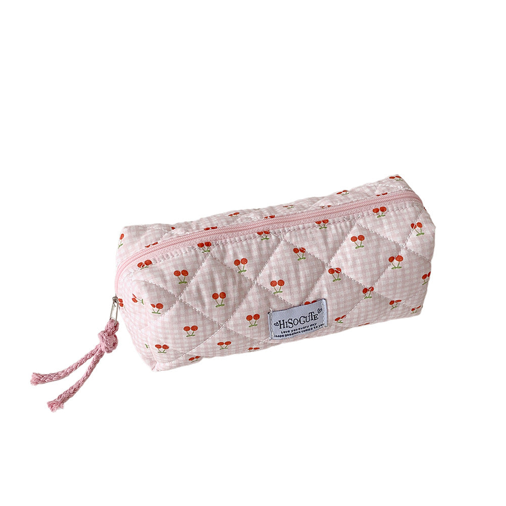 Quilted Cherry Print Stiftetui Karnz