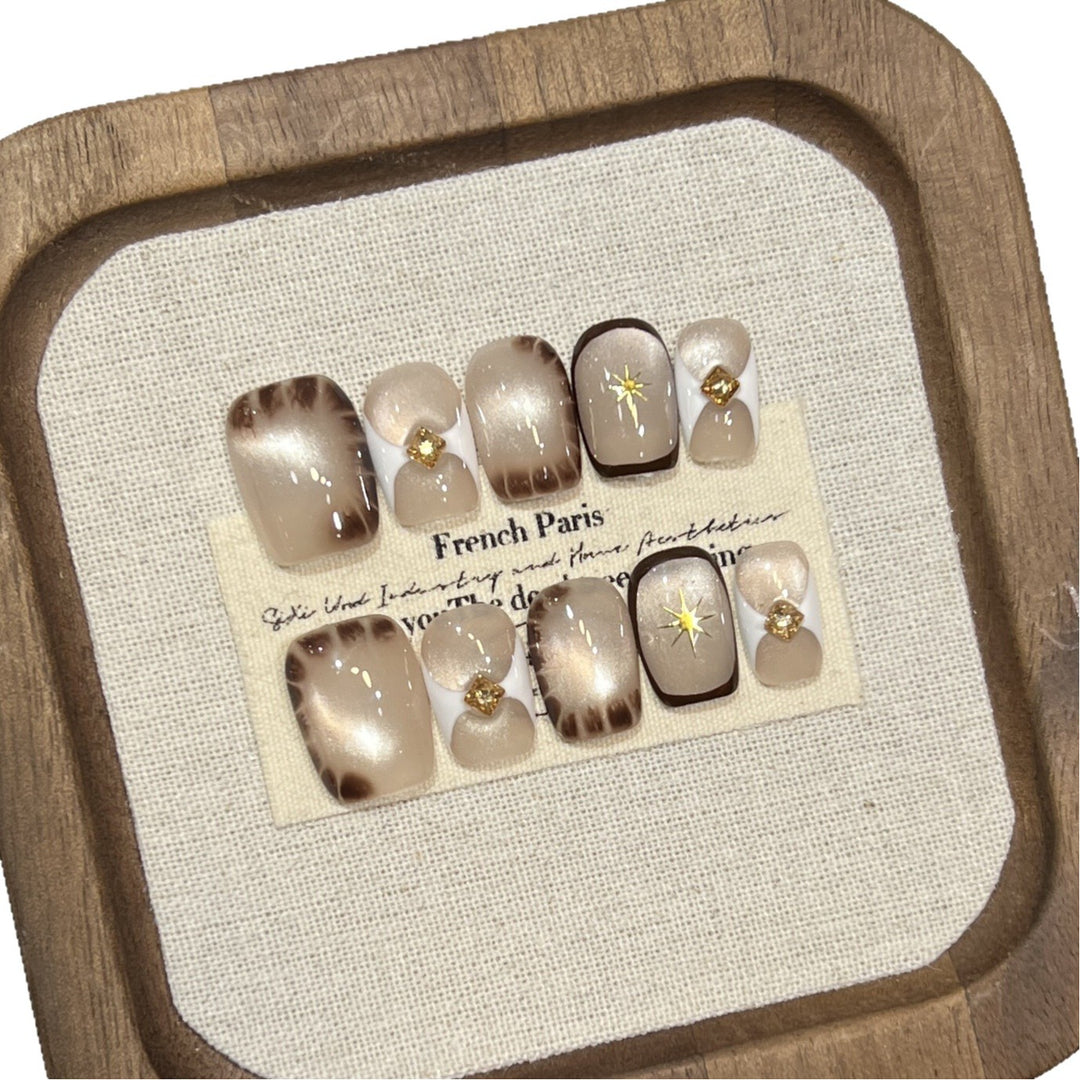 Elegantes French Tip Press-On Nagelkunst Set