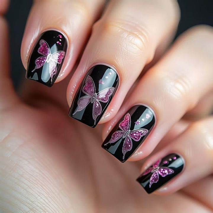 Kunstnägel mit Glamourösem Schmetterlingsdesign Karnz