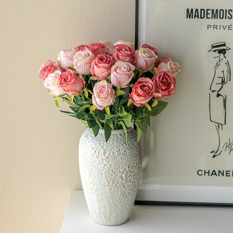 Künstlicher Rosenstrauß