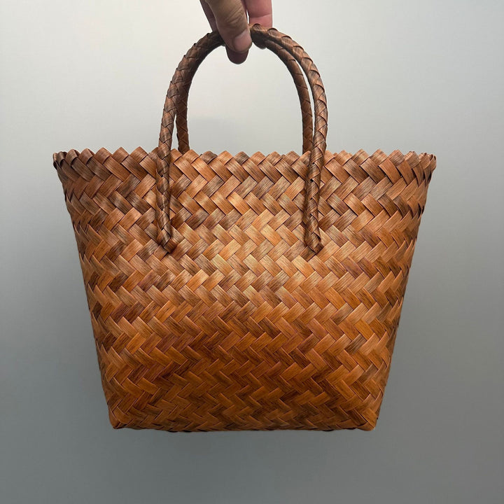 Handgefertigte Basttrage Tasche Karnz