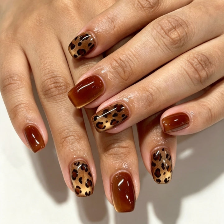 Glamouröses Tierdruck Press-On Nagelset Karnz