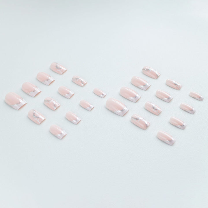 Elegantes florales Acryl-Nageldesign