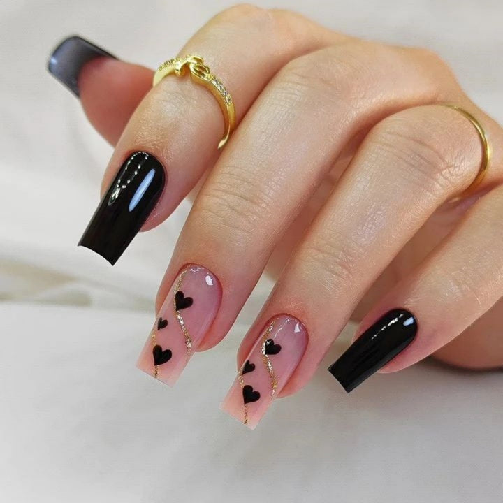 Elegantes Nagelkunstdesign Karnz