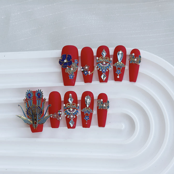Herz dekoriertes Press-On Nagelset