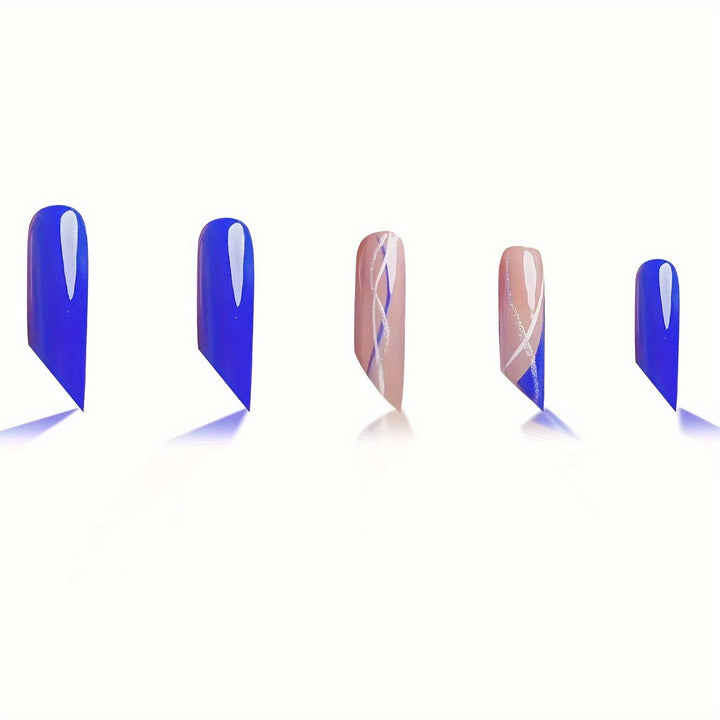 Stiletto-Nagelkunst-Erweiterungen mit abstraktem Design Karnz