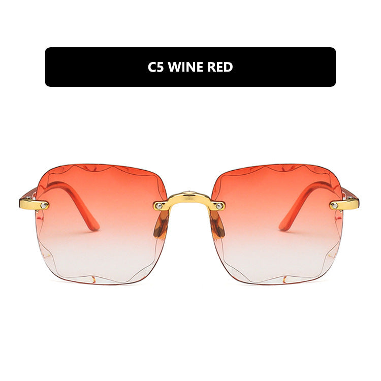 Damen trendige quadratische Sonnenbrille mit luxuriösem Metallrahmen Karnz