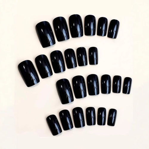Glänzendes Kunstnagelset Karnz