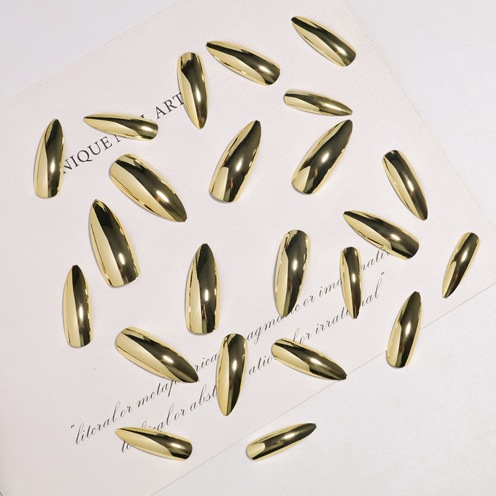 Extravagante Stiletto Press-On Nagelspitzen mit Spiegel-Finish Karnz