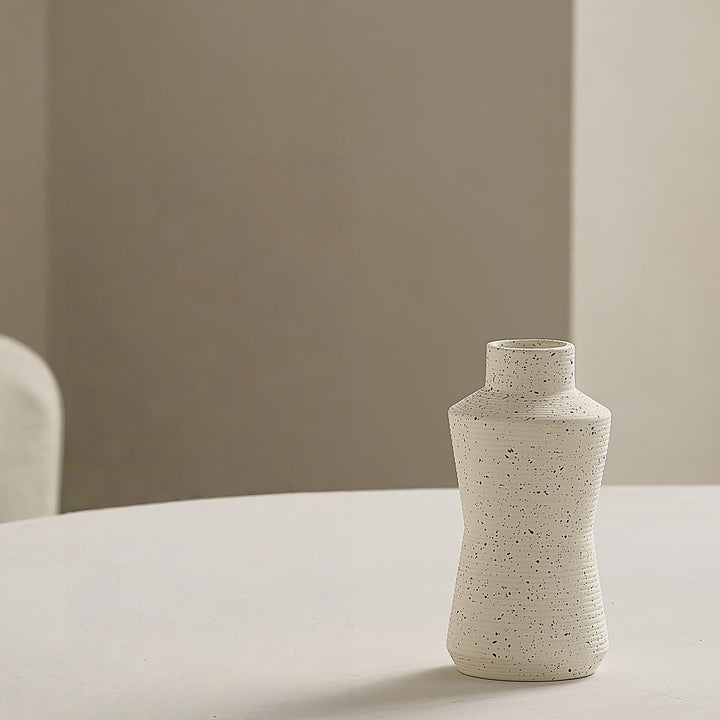 Elegante und Kunstvolle Keramikvase Karnz