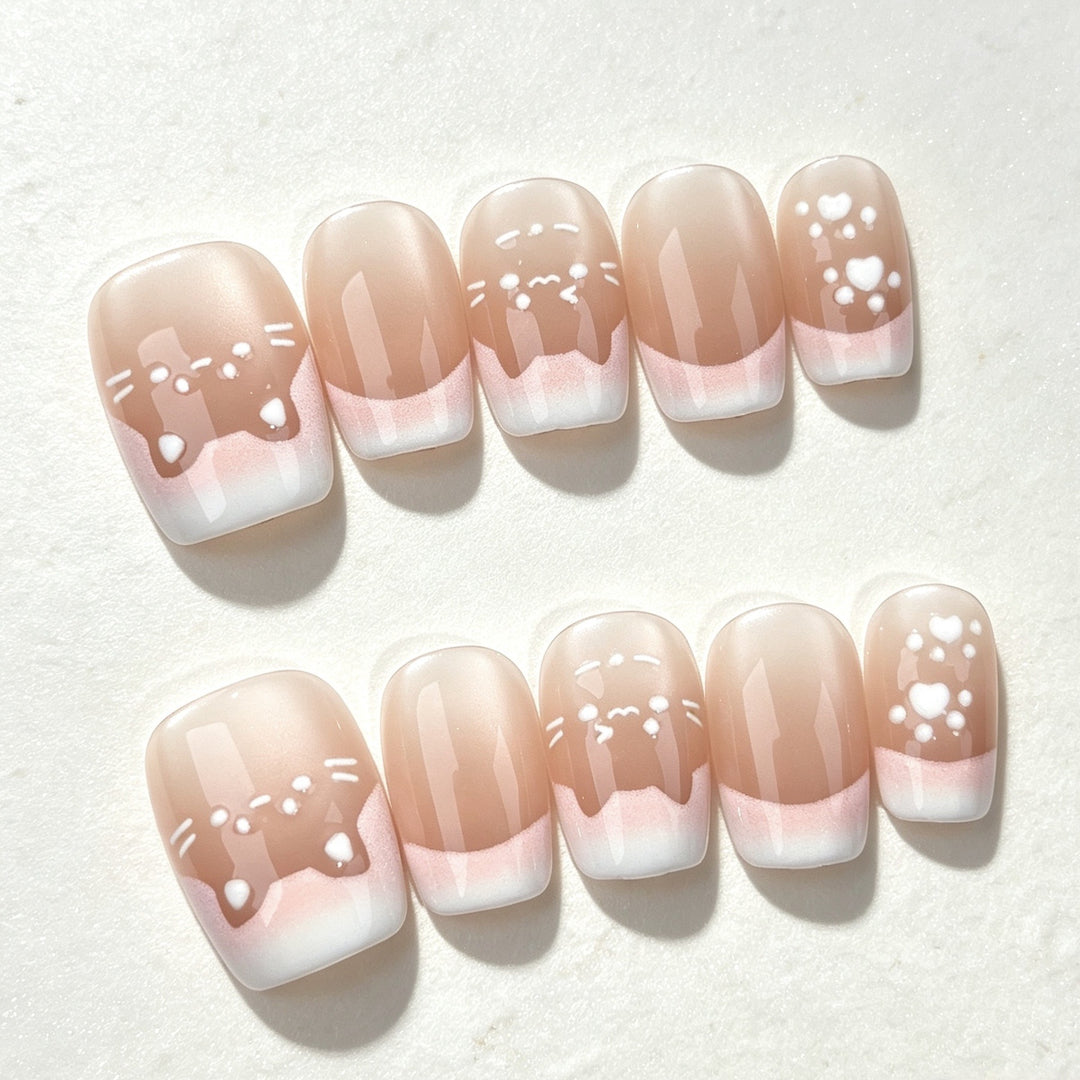 Künstlerisches Press-On-Nagelset mit verspielten Katzenmotiven
