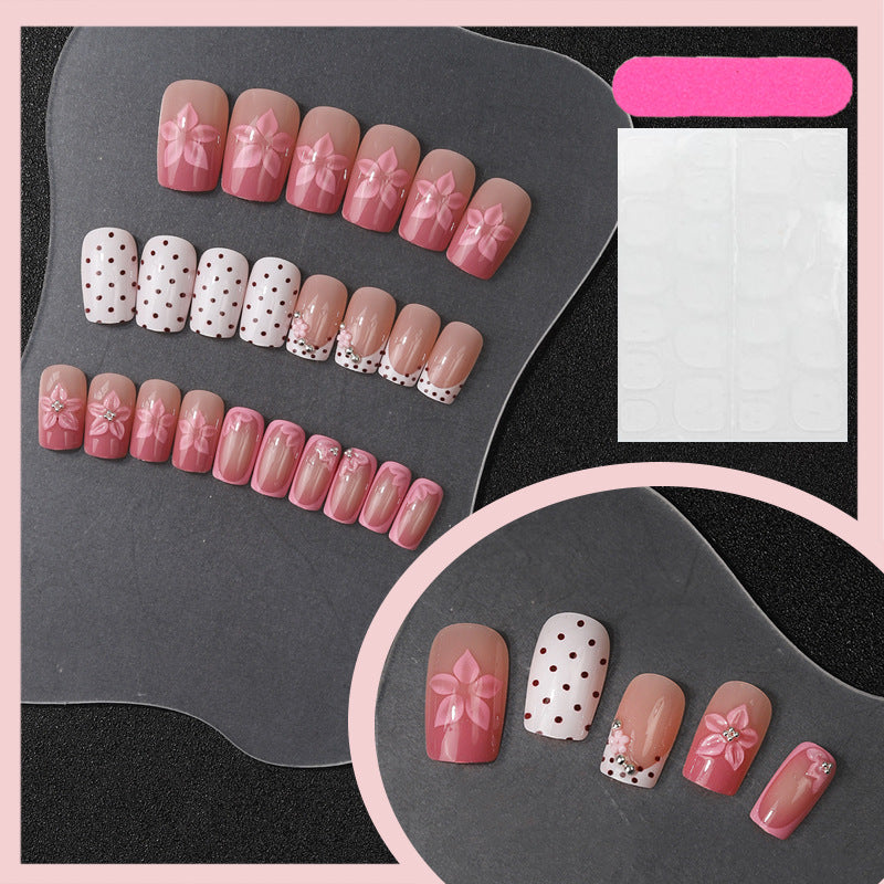 Floral Verziertes Press-On Nagelset Karnz