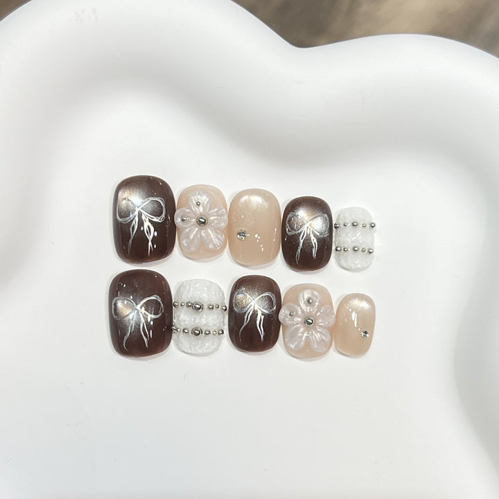 Dekorativer Nagelkunst Set Karnz