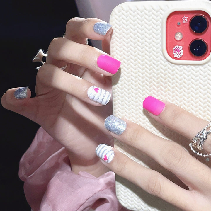 Herz-Themen Press-On Nagelkunst Set