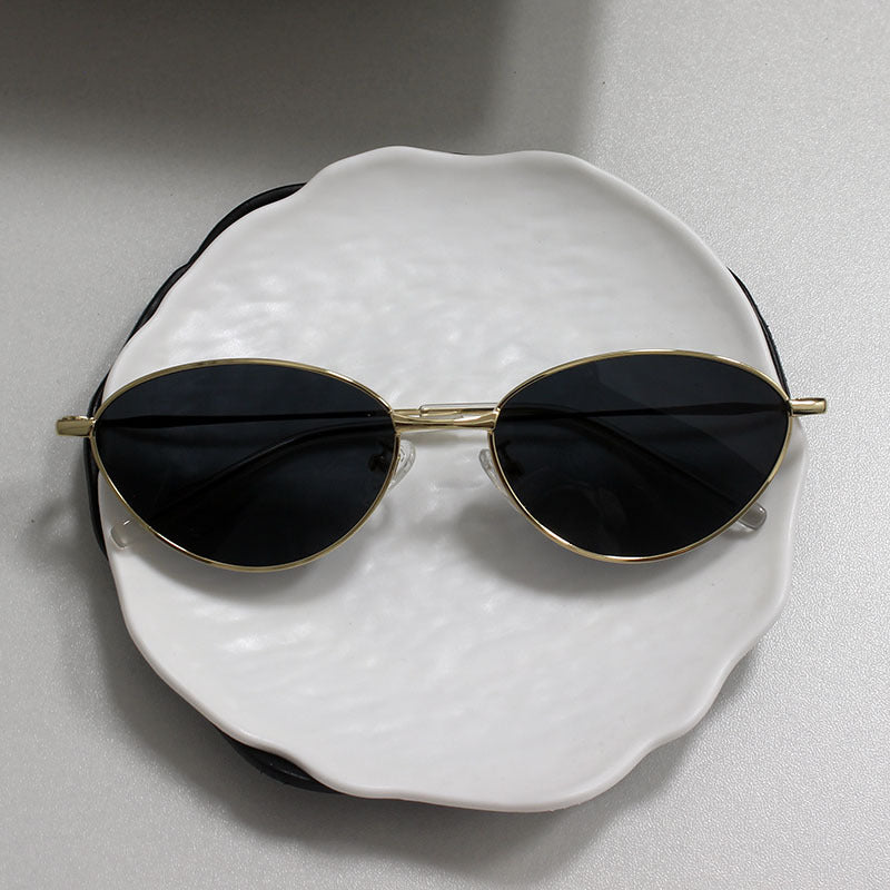 Modische Rechteckige Brille mit Feinem Metallrahmen Karnz