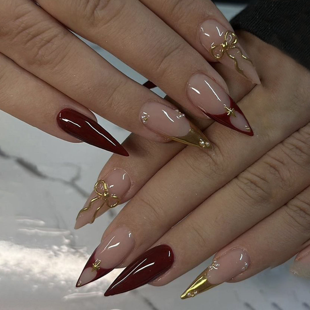 Künstlerisches Stiletto-Nagelkunst-Set mit goldenen Akzenten Karnz