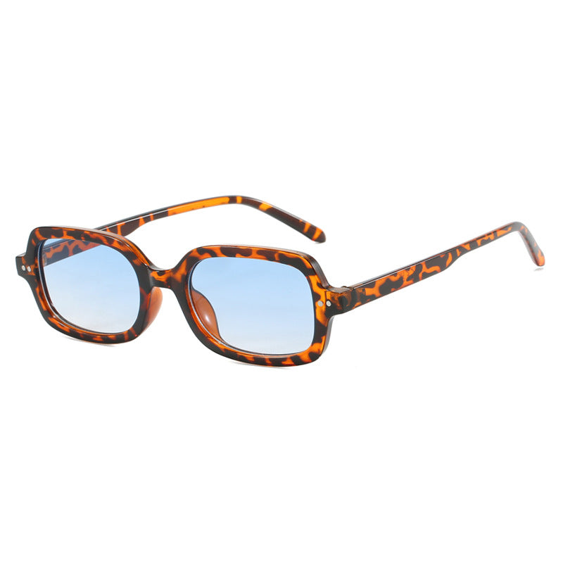 Damen stilvolle Sonnenbrille im eleganten Retro-Design Karnz