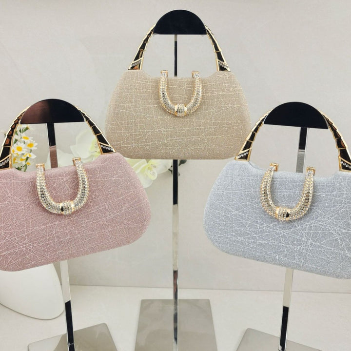 Elegante Abendtasche mit Strassverzierungen