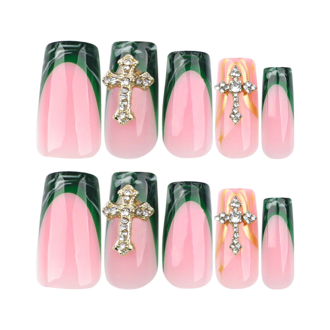 Kunstvolle Nagelverlängerungen mit luxuriösem Verzierungsdesign Karnz