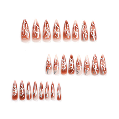 Künstliche Nagelverlängerungen mit glamourösem Design Karnz